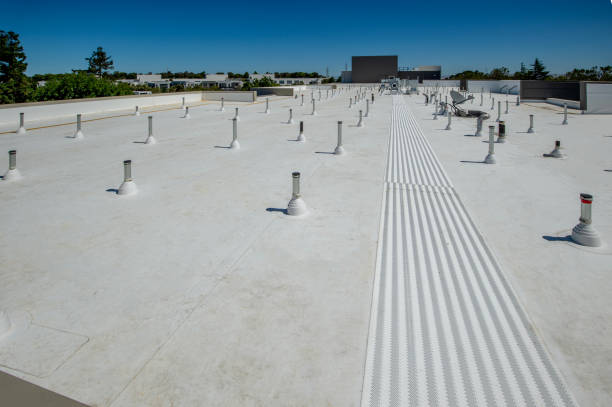 Best Roof Leak Repair  in Uhrichsville, OH